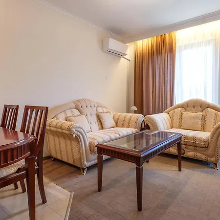 Downtown 3* 班斯科