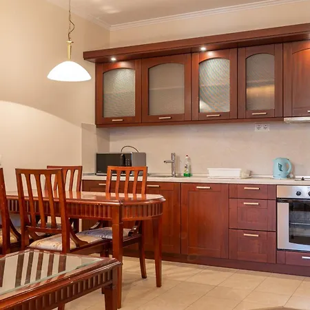 Downtown 公寓式酒店