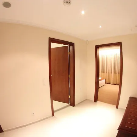 Downtown 3* 班斯科