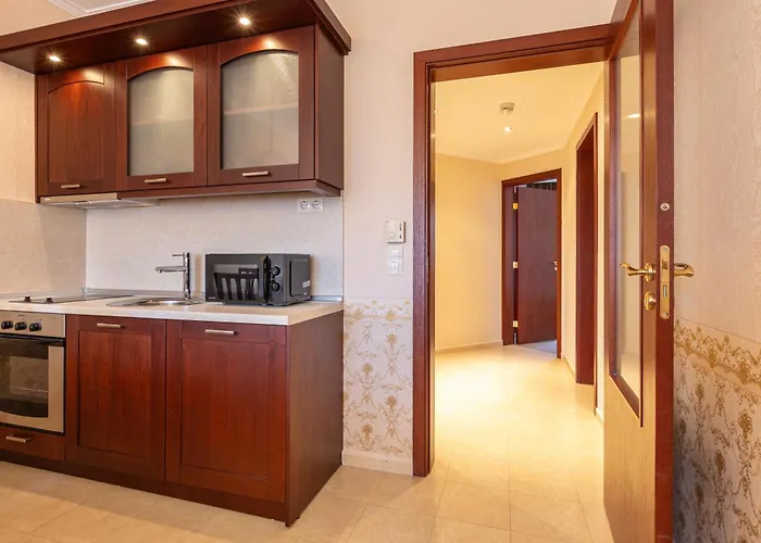 Downtown Aparthotel 3*